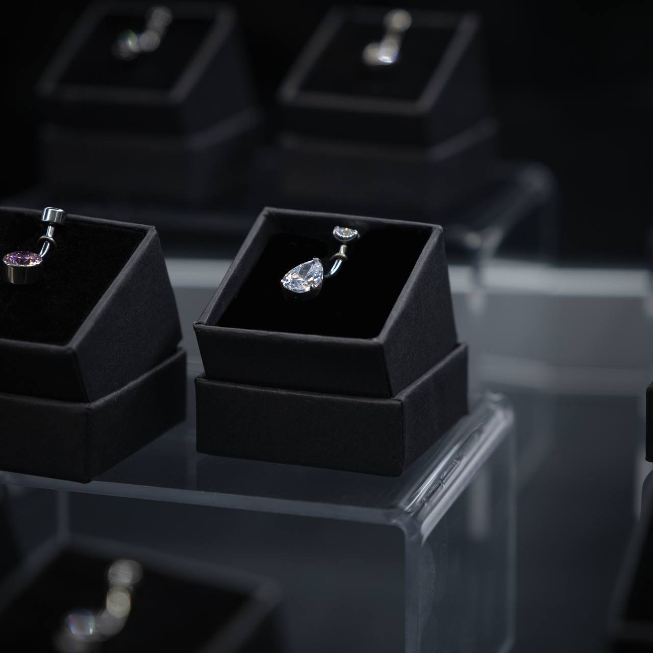 photo_6046576765037561610_y