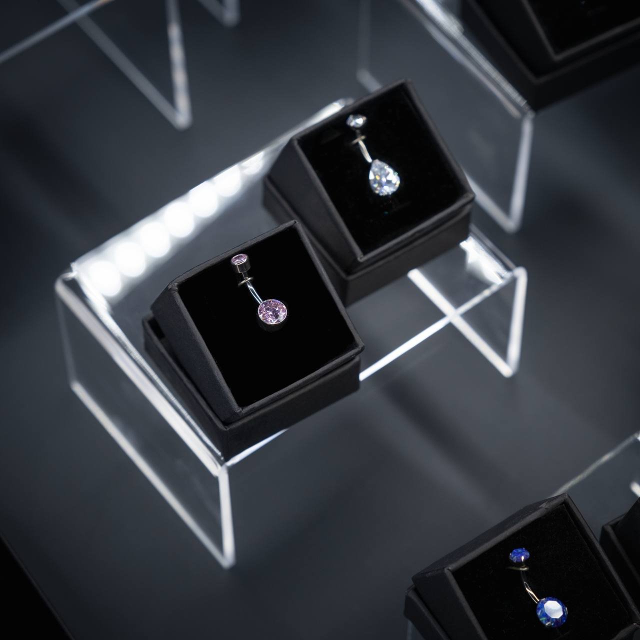 photo_6046576765037561611_y