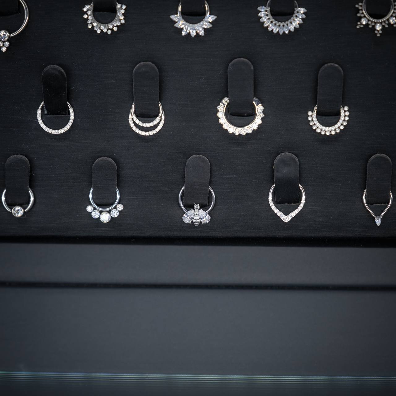 photo_6046576765037561613_y