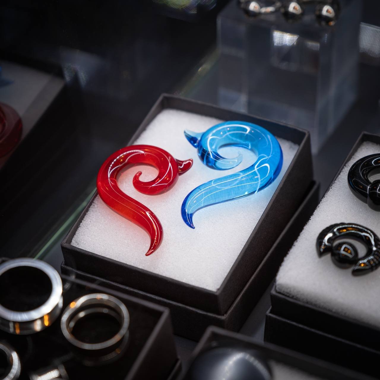 photo_6046576765037561627_y